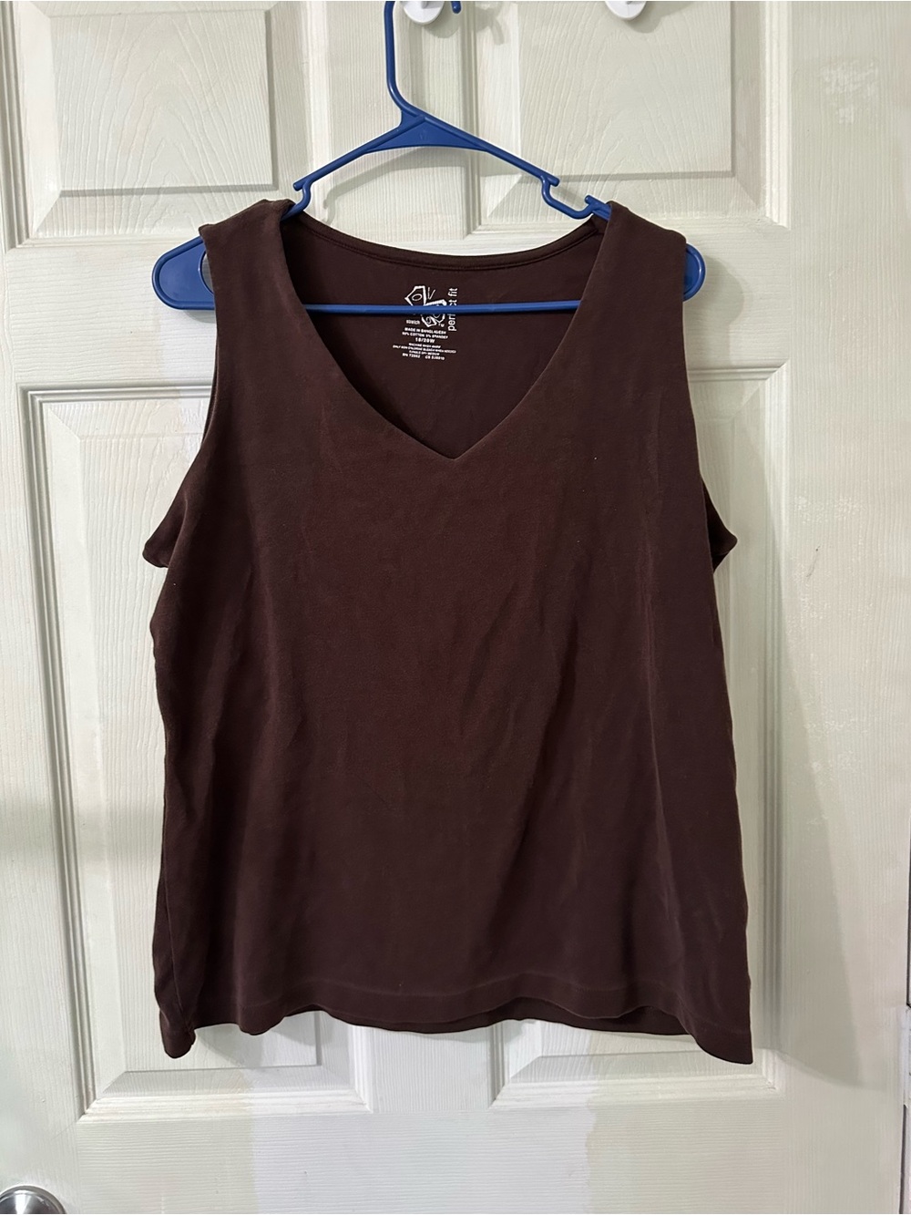 Women's V-Neck Sleeveless Tank Top - Brown